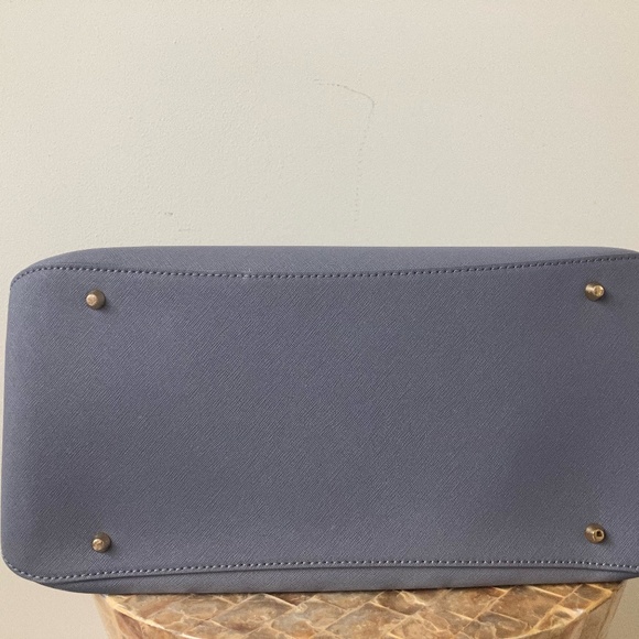 DKNY Tote Blue Gray Textured (Saffiano) Leather Brand New - Picture 8 of 10